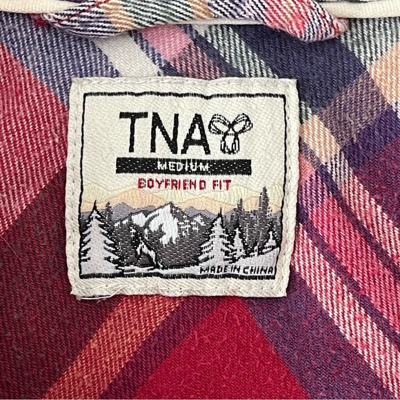 Aritzia TNA Boyfriend Fit Plaid Hooded Flannel Shirt Size M - Picture 3 of 7